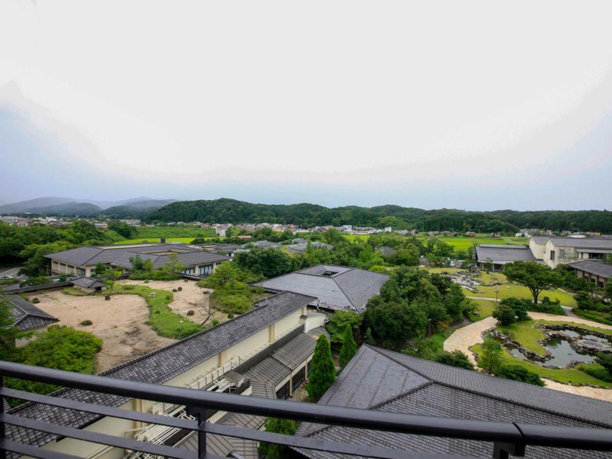Yamashiro Onsen Miyabi No Yado Kaga Hyakumangoku Hotel Екстериор снимка