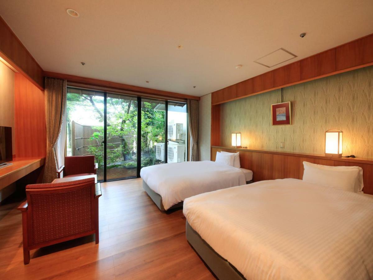 Yamashiro Onsen Miyabi No Yado Kaga Hyakumangoku Hotel Екстериор снимка