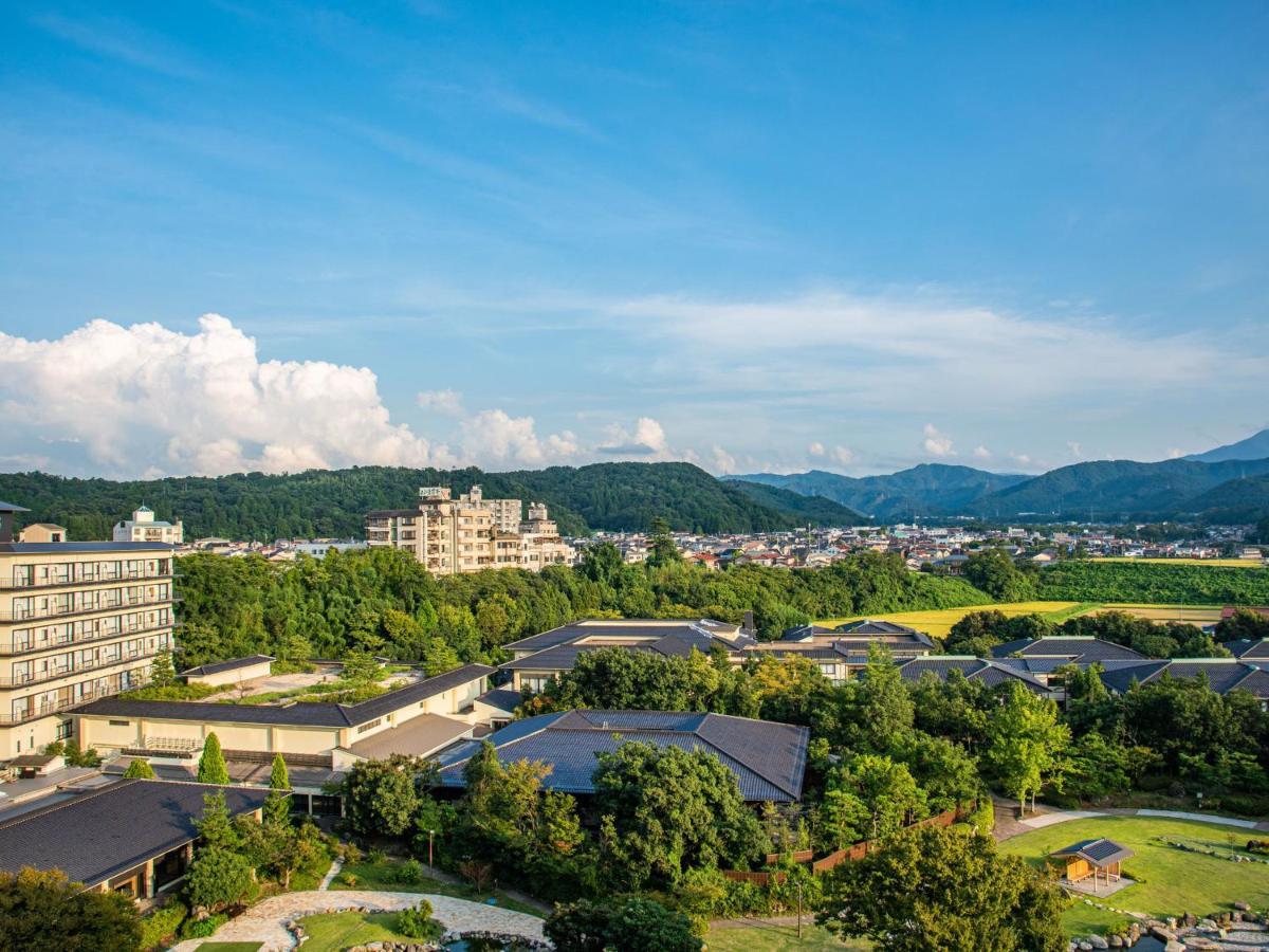 Yamashiro Onsen Miyabi No Yado Kaga Hyakumangoku Hotel Екстериор снимка