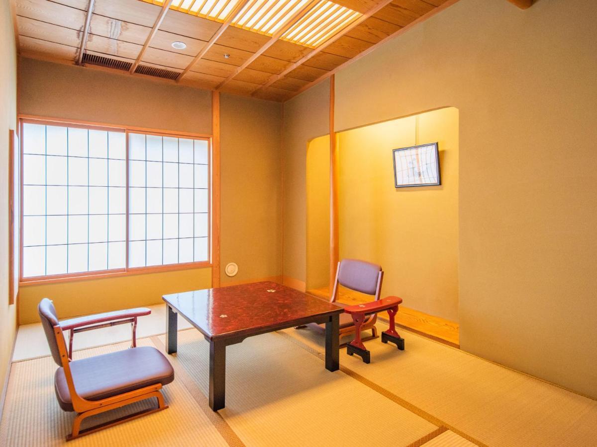 Yamashiro Onsen Miyabi No Yado Kaga Hyakumangoku Hotel Екстериор снимка