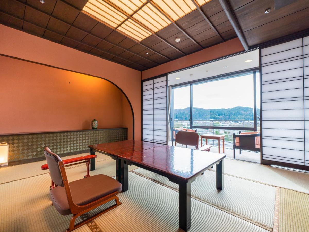 Yamashiro Onsen Miyabi No Yado Kaga Hyakumangoku Hotel Екстериор снимка