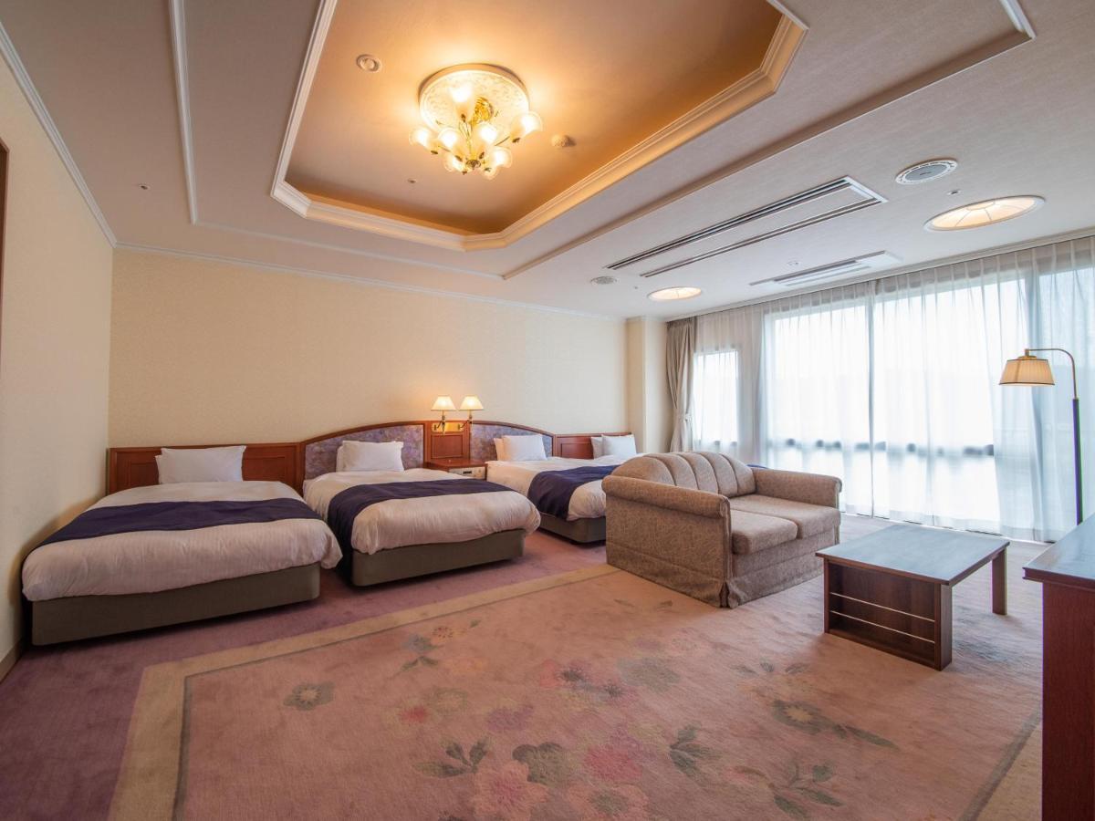 Yamashiro Onsen Miyabi No Yado Kaga Hyakumangoku Hotel Екстериор снимка